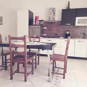 Deluxe House Of Loto's Appartamento Fiumicino